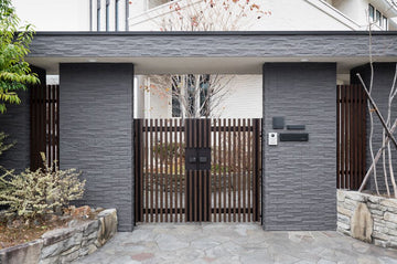 Spring-loaded hinges.jpg